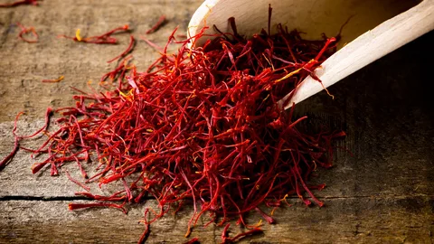 زعفران صادراتی قائنات خوش طعم و درجه یک